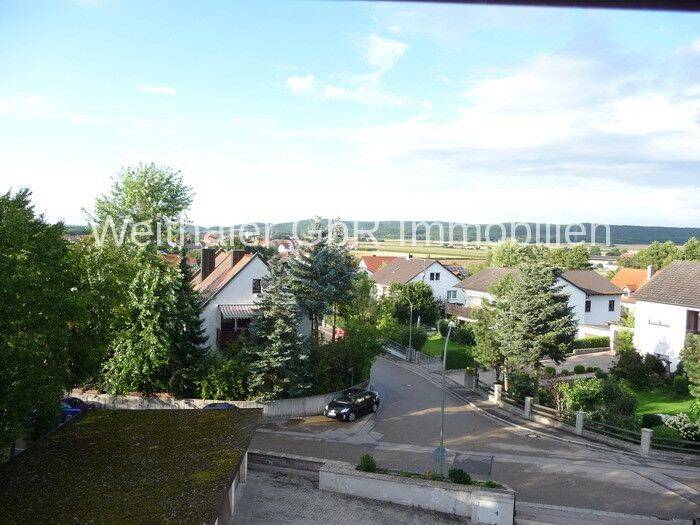 Nur Mail-Anfragen – RETRO CHIC – Helle DG-Wohnung ohne Balkon für 1-2 Personen, 93197 Zeitlarn