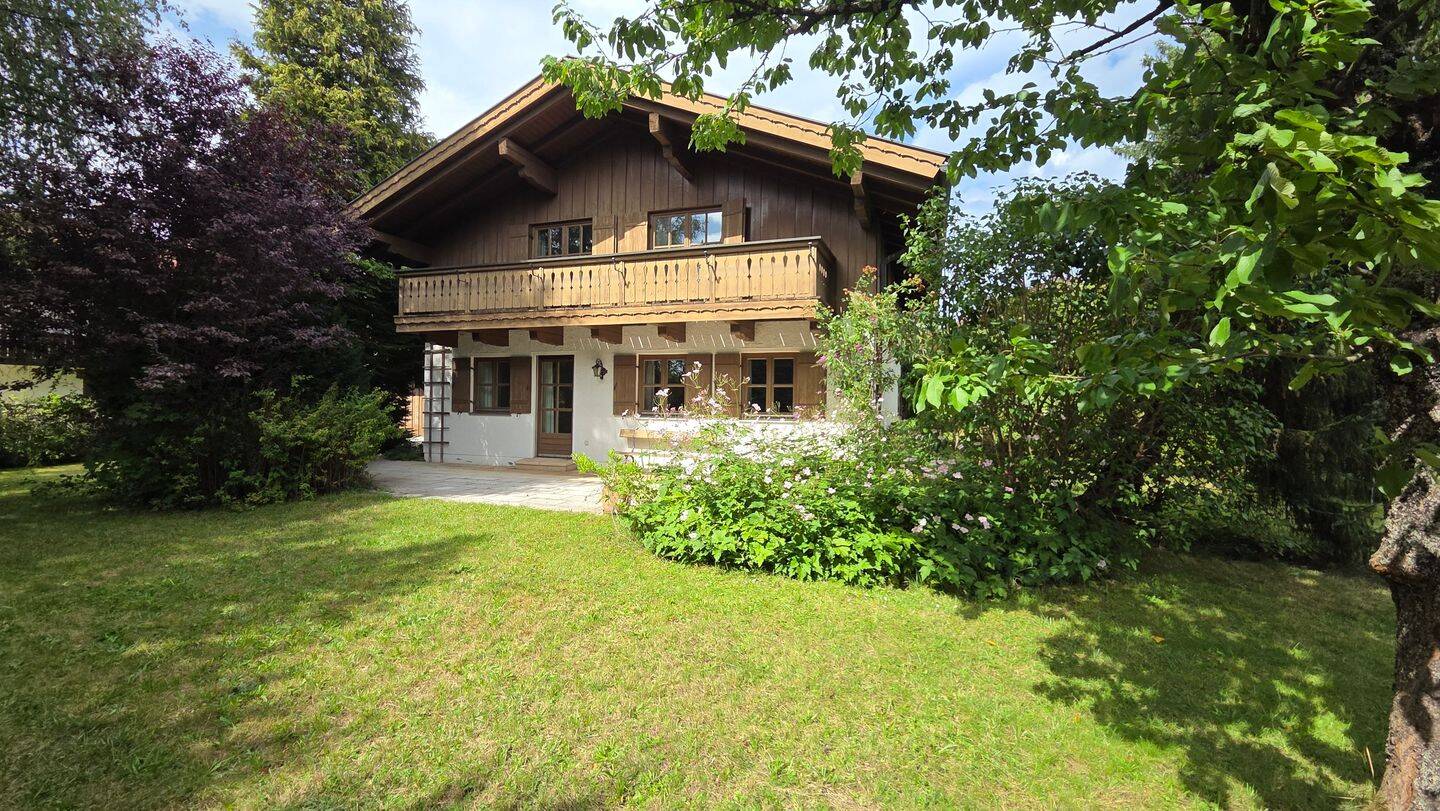 Ideal für Familien in Traunstein – Gepflegtes Einfamilienhaus mit 6 Zimmern – 1.100m² Grundstück, 83278 Traunstein