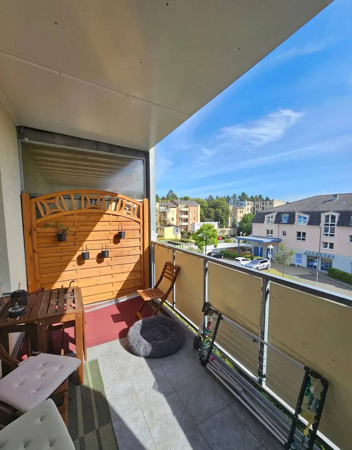 3-Zimmer-Wohnung mit Balkon, Einbauküche in Gera-Debschwitz, 7548 Gera