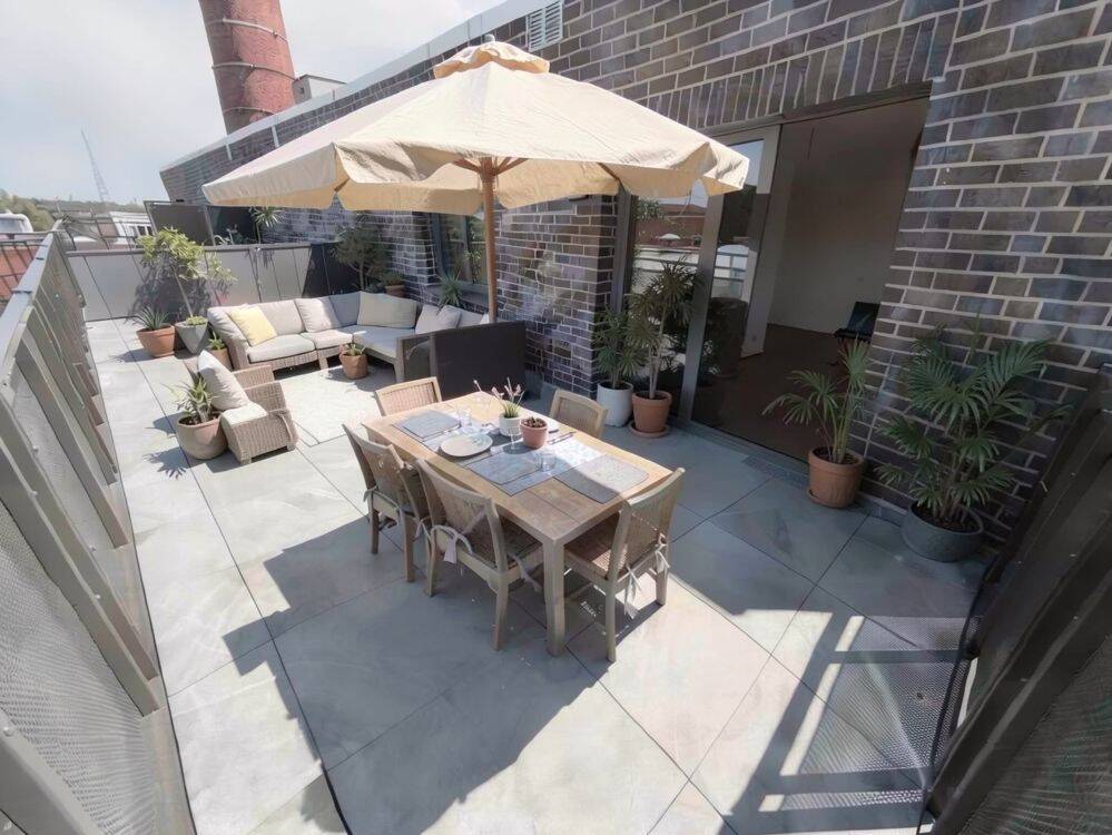 Penthouse Style mit 2 Dachterrassen, Parkett, Tageslichtbad, Wa+Du und Stellplatz!, 39124 Magdeburg (Neue Neustadt)