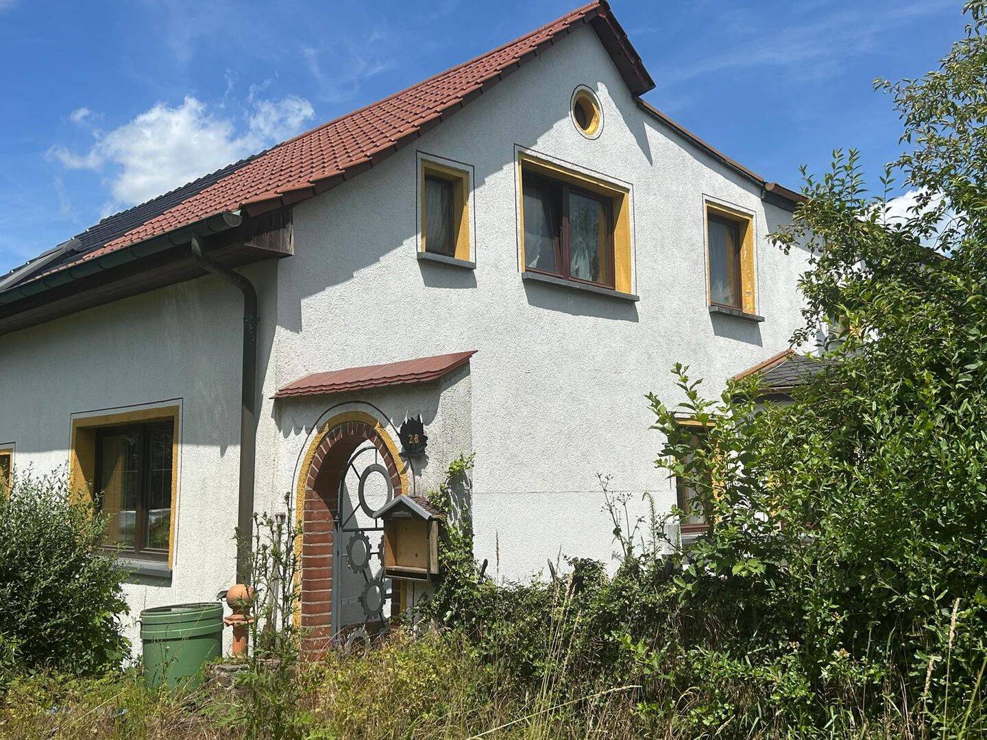 Großzügiges EFH mit 1.176 m² Grundstück, Scheune, Garage und Sanierungspotenzial, 4668 Grimma