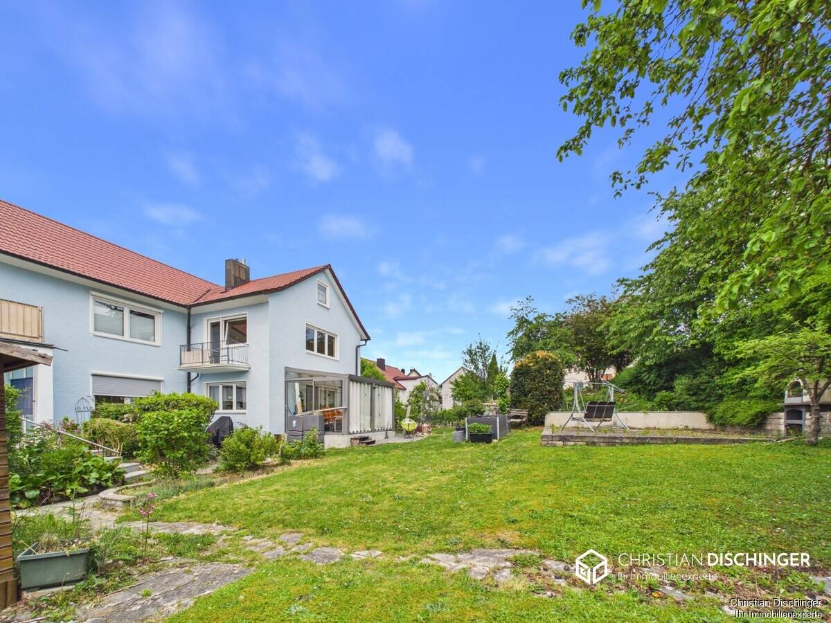 Ruhe genießen, Garten erleben: Modernisiere 3-Zimmer-Wohnung mit Privatgarten, 93083 Obertraubling