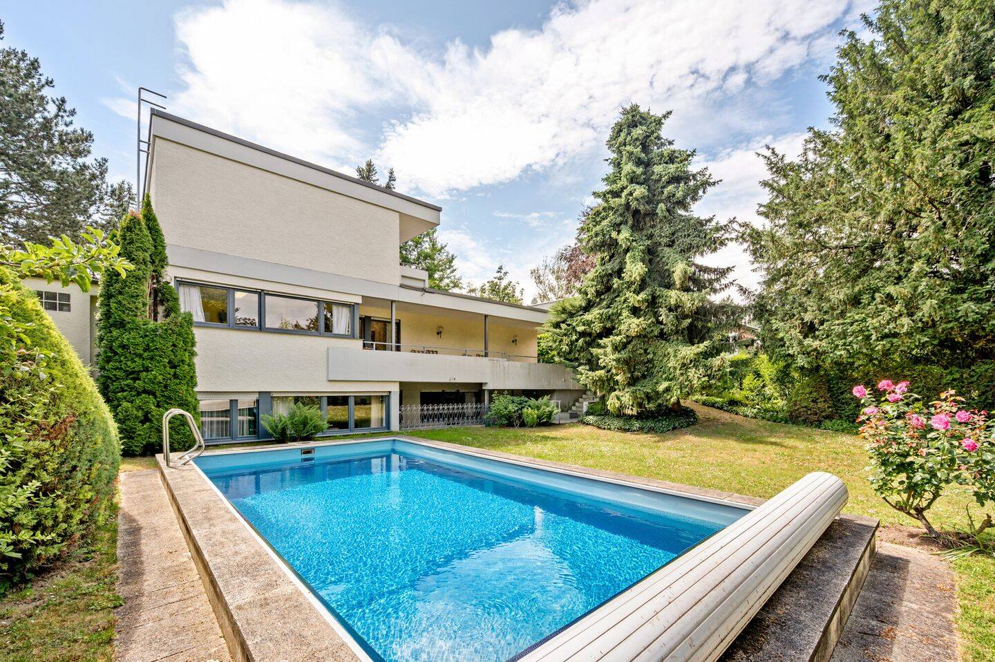 Villa mit Pool in Bretzenheimer Bestlage, 55128 Mainz (Bretzenheim Oberstadt)