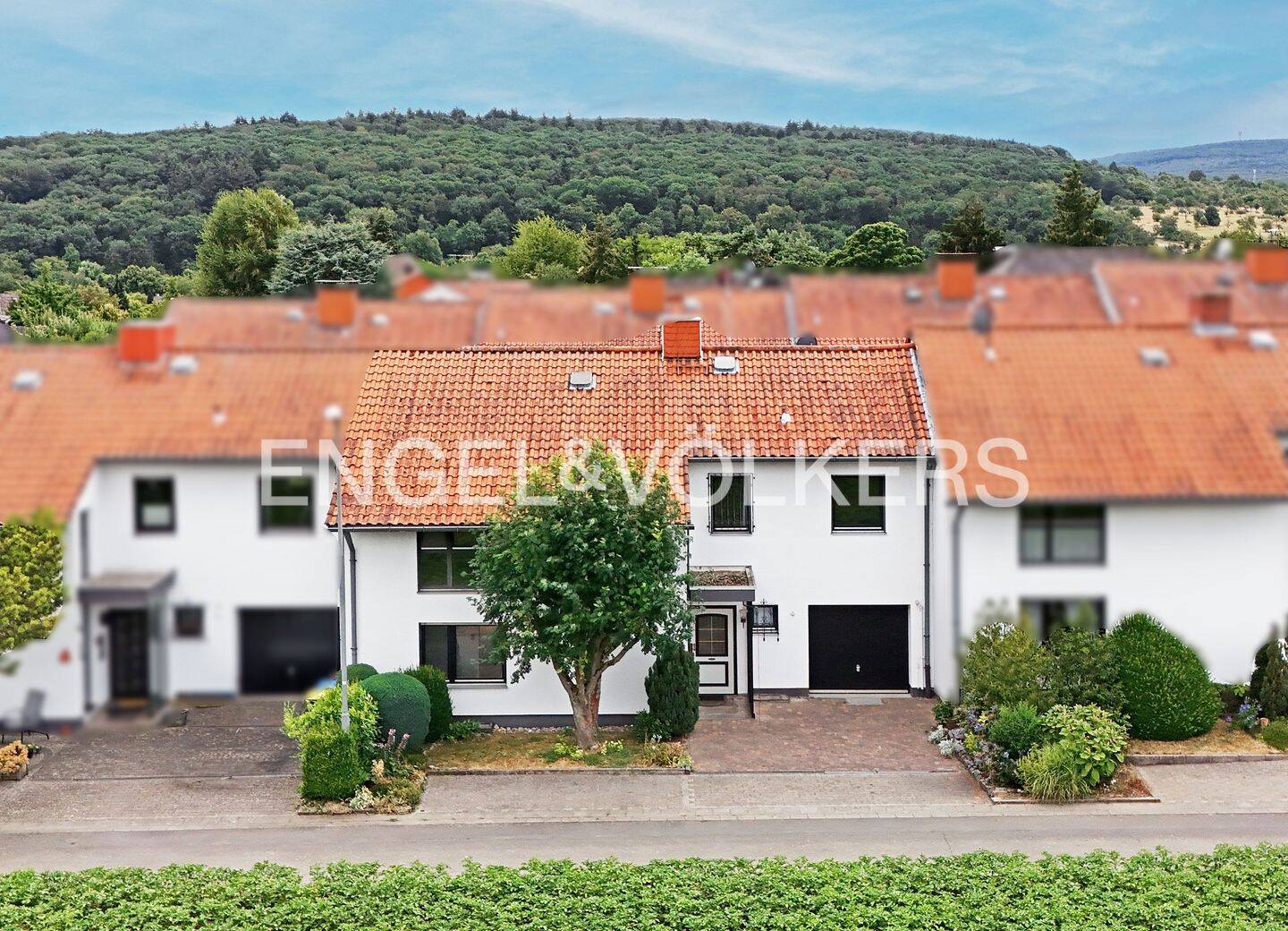 Sanierungsbedürftiges Reihenhaus in ruhiger Feldrandlage, 61231 Bad Nauheim