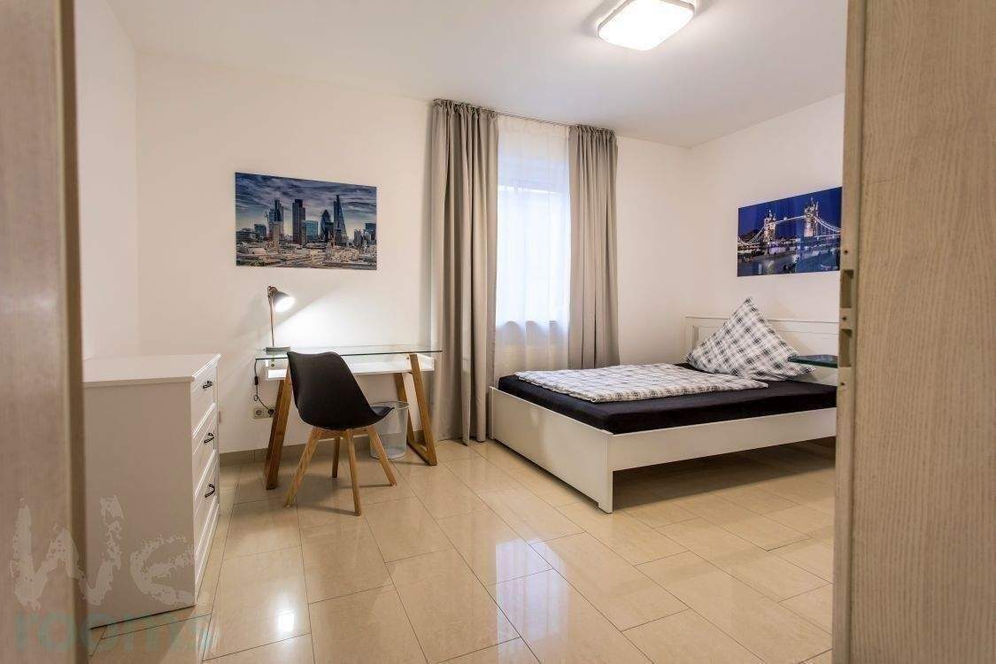 Ab 01.11.2026 – modern möbliertes Zimmer in 4er WG – zentral und ruhig in Niederrad, 60528 Frankfurt am Main (Niederrad Sachsenhausen Schwanheim)