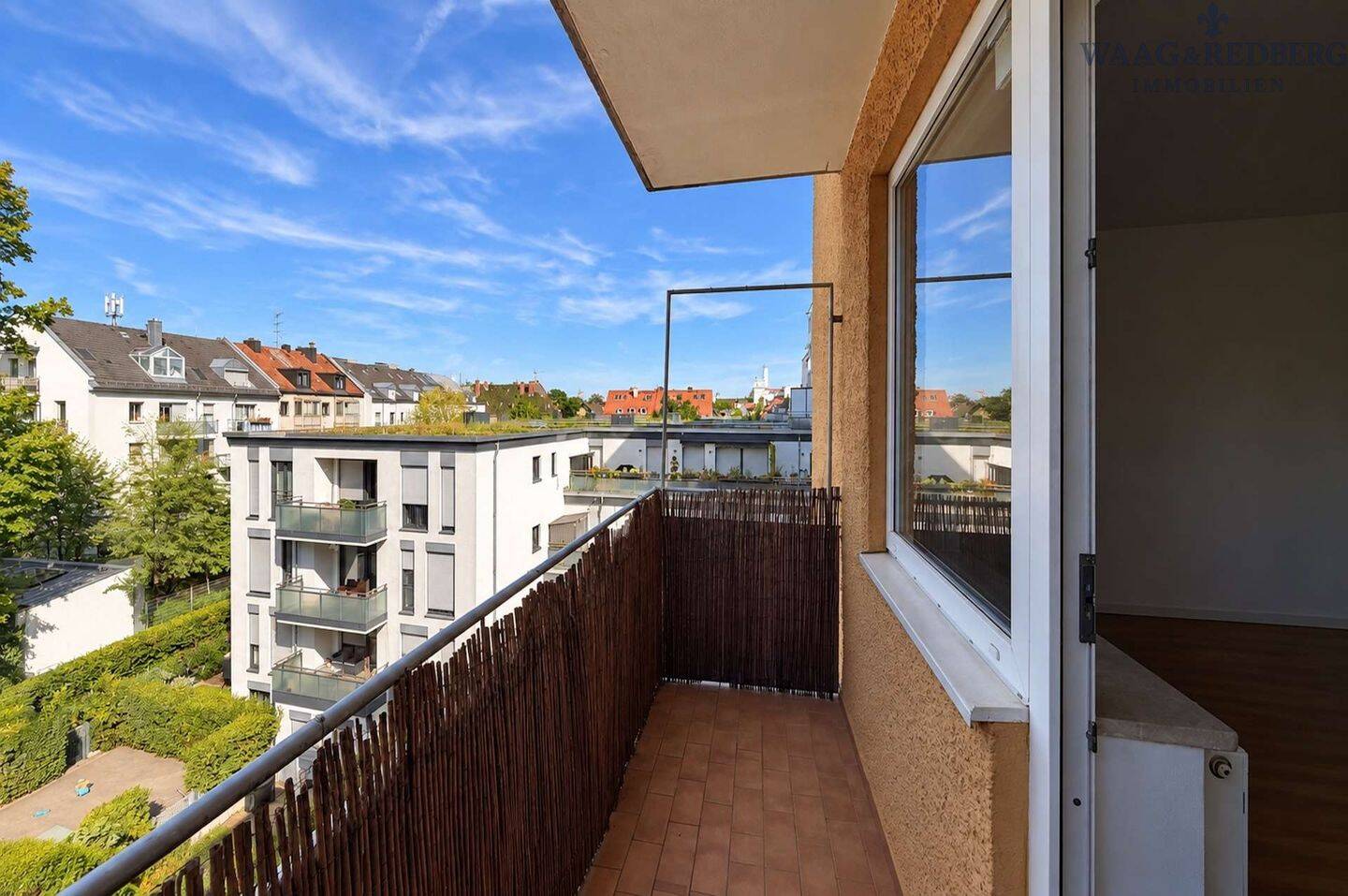 Zentrale Lage, ruhiges Wohnen – modernisierte 2-Zimmer-Wohnung!, 80809 München (Milbertshofen-Am Hart Neuhausen-Nymphenburg Schwabing-West)