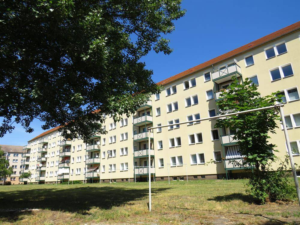 Sanierte und renovierte 3 Raum- Wohnung in Sandersdorf mit Aufzug, 6792 Sandersdorf-Brehna