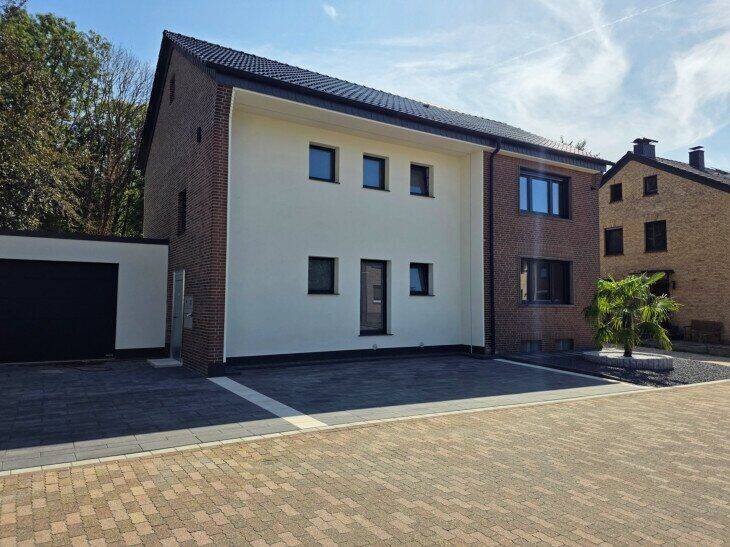 Komplett sanierte 3 Raum Wohnung mit offener Küche und Dachterrasse, 46149 Oberhausen (Alsfeld Buschhausen Schwarze Heide Stadtmitte Sterkrade-Mitte)