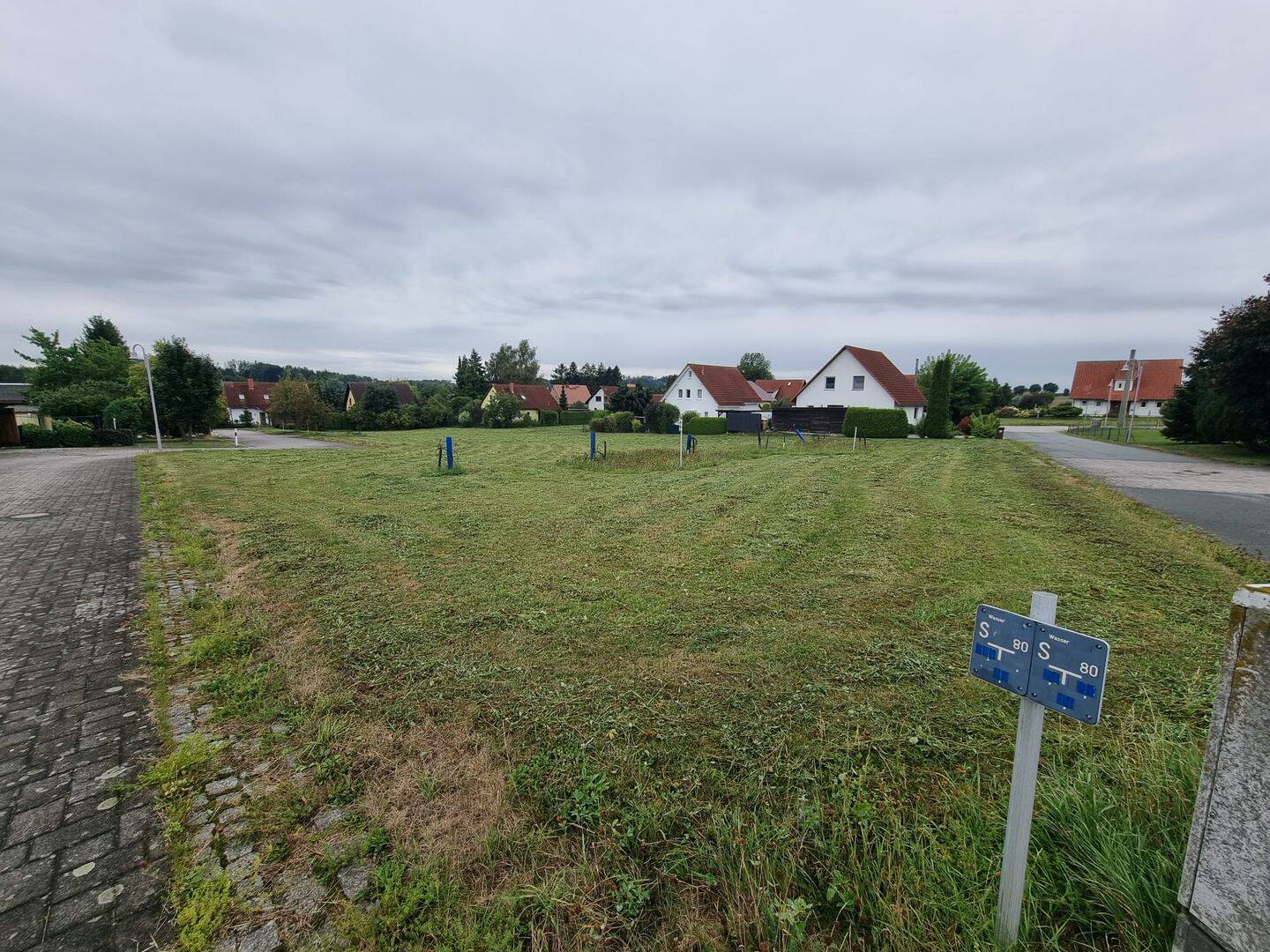 Zukunftssicherer Bungalow 128: Barrierefreier Wohnkomfort trifft KfW-Effizienz, 2736 Beiersdorf