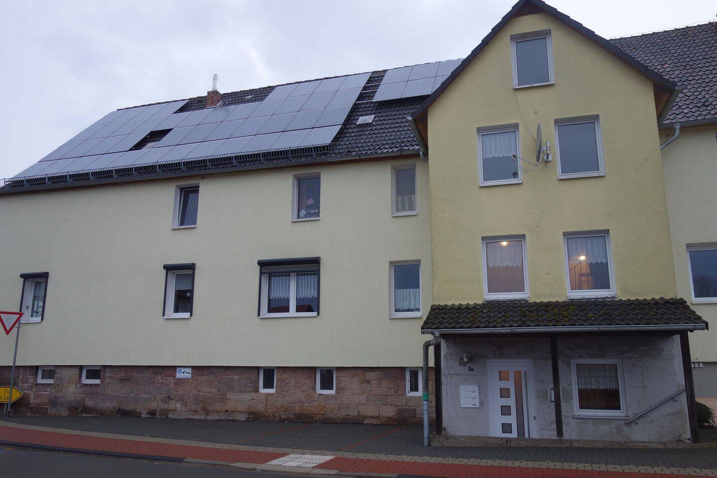 Viel Platz für Ihren Alltag: 4-Zimmer-Wohnung in Naumburg, 34311 Naumburg