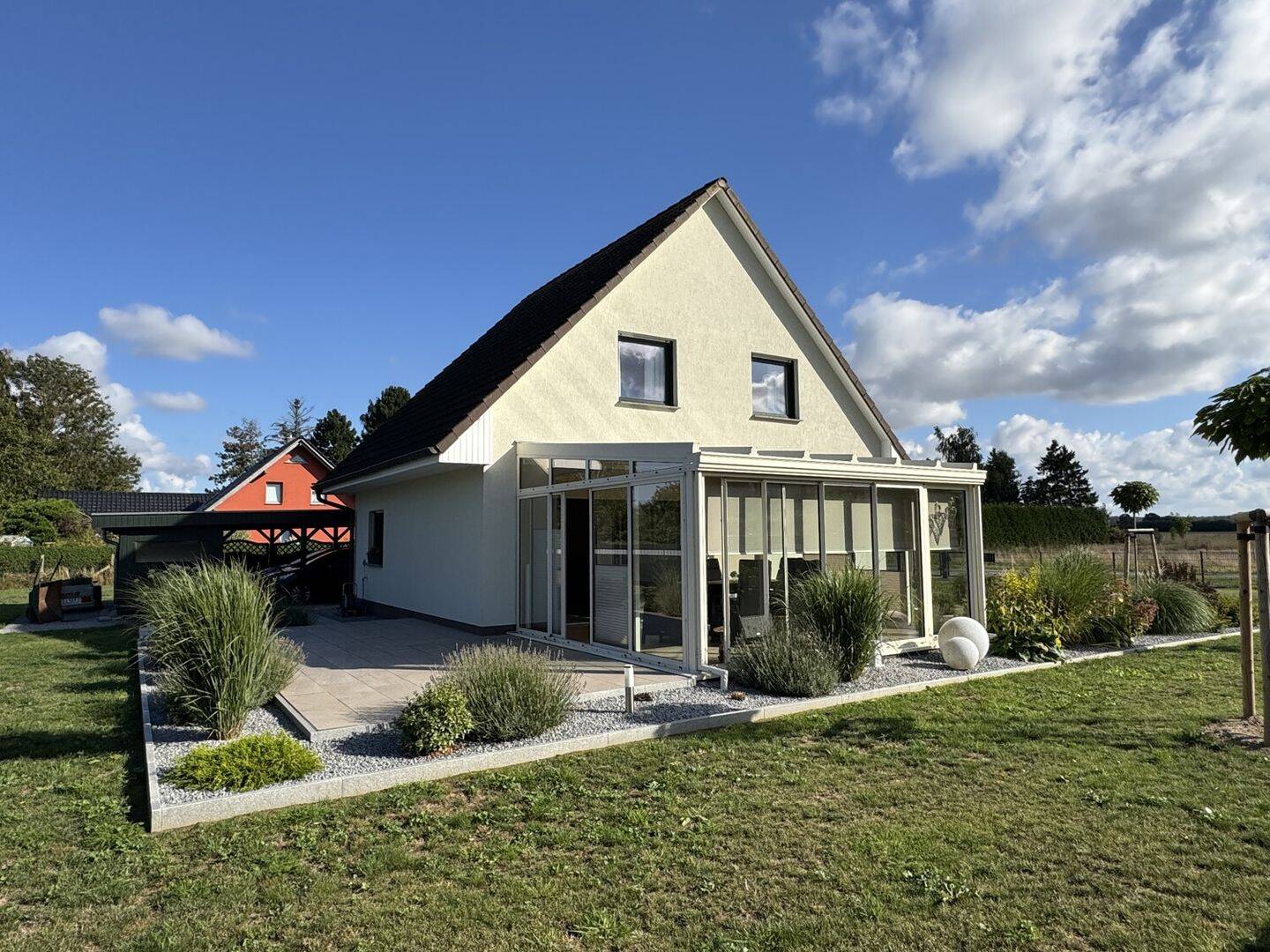 Modernisiertes Einfamilienhaus mit Wintergarten und großem Grundstück, 17498 Hinrichshagen