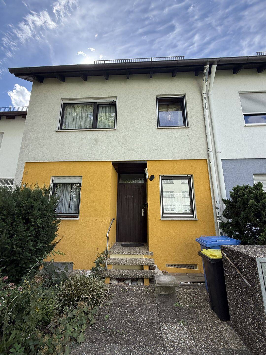 Großzügiges Reihenmittelhaus mit 147 m², Garten und Garage – provisionsfrei, 90449 Nürnberg (Gebersdorf Neuröthenbach Röthenbach bei Schweinau)