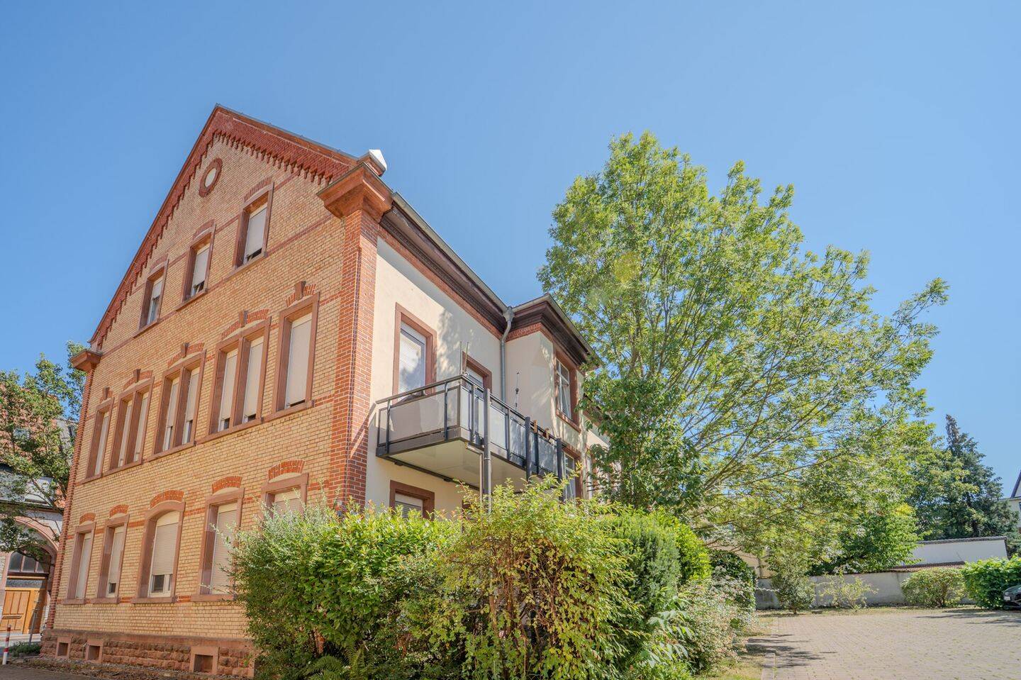 Maisonette-Wohnung mit Charakter im Herzen der Schlossstadt – Stellplatz inkl., sofort einzugsbereit, 68723 Schwetzingen