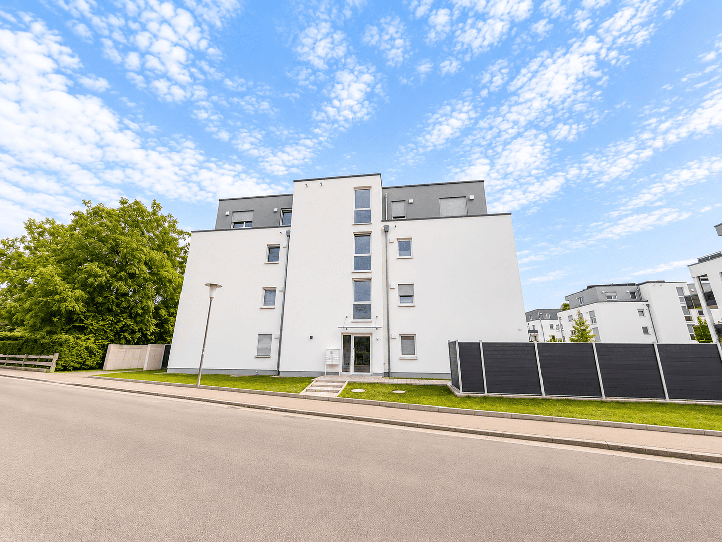 Neuwertige 2 ZKB Wohnung mit Balkon im 1.OG, 86720 Nördlingen