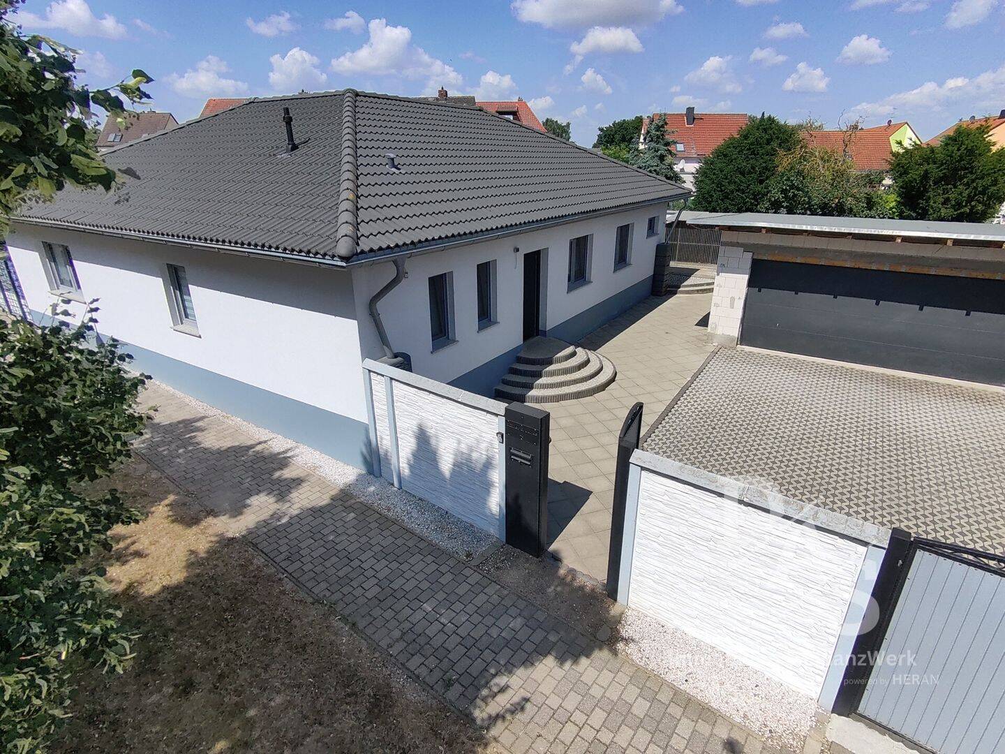 Moderner Bungalow mit Doppelgarage, großem Grundstück und hochwertiger Ausstattung, 39443 Staßfurt