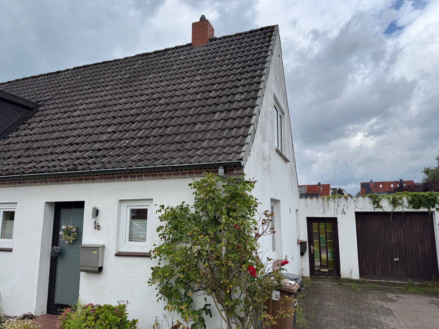 ruhig gelegene DHH mit großer Terrasse und schönem Garten in guter Lage nahe Freibad Schlutup, 23568 Lübeck (Schlutup Sankt Gertrud)