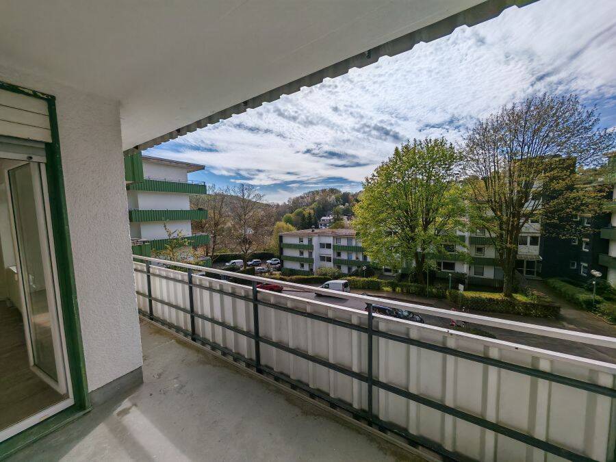 Provisionsfrei* Lichtdurchflutete 3-Zimmer-Wohnung mit zwei Balkonen, 51647 Gummersbach