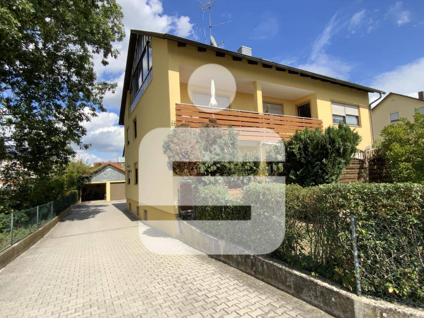 Zentral gelegene 4-Zimmer-Wohnung!, 92421 Schwandorf
