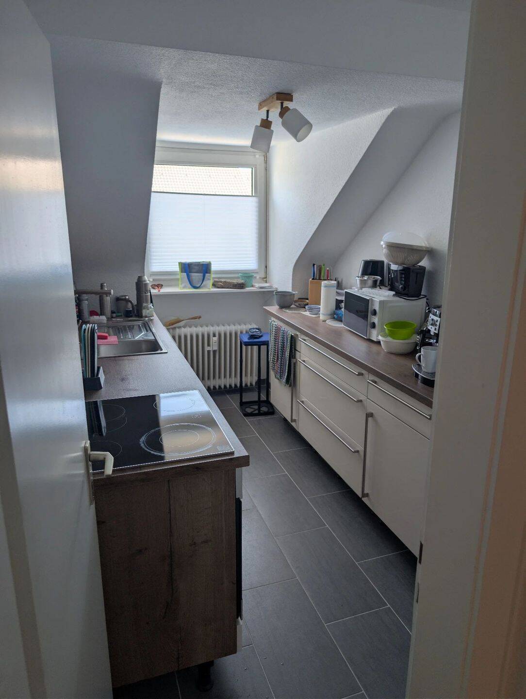 Sanierte, helle Dreizimmer-Dachgeschßwohnung, 47447 Moers