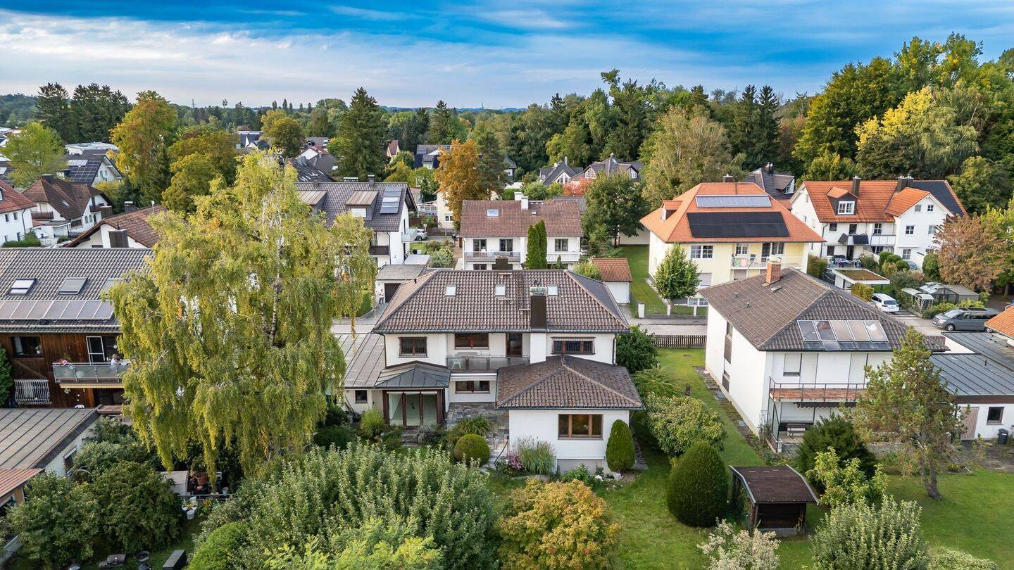 München-Aubing: 1.693 m² Grundstück & 220 m² Wohnfläche – Zweifamilienhaus mit Südterrasse, 81245 München (Aubing-Lochhausen-Langwied Pasing-Obermenzing)