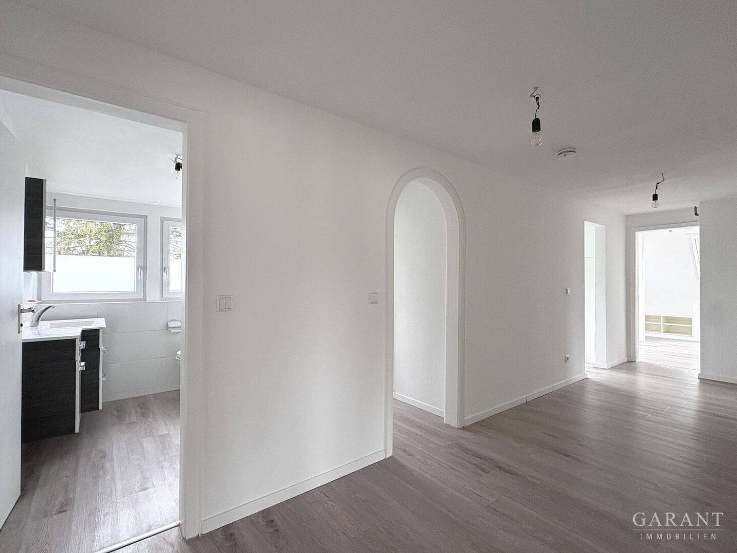 Moderne Dachgeschoss-Wohnung in guter Wohnlage!, 71634 Ludwigsburg