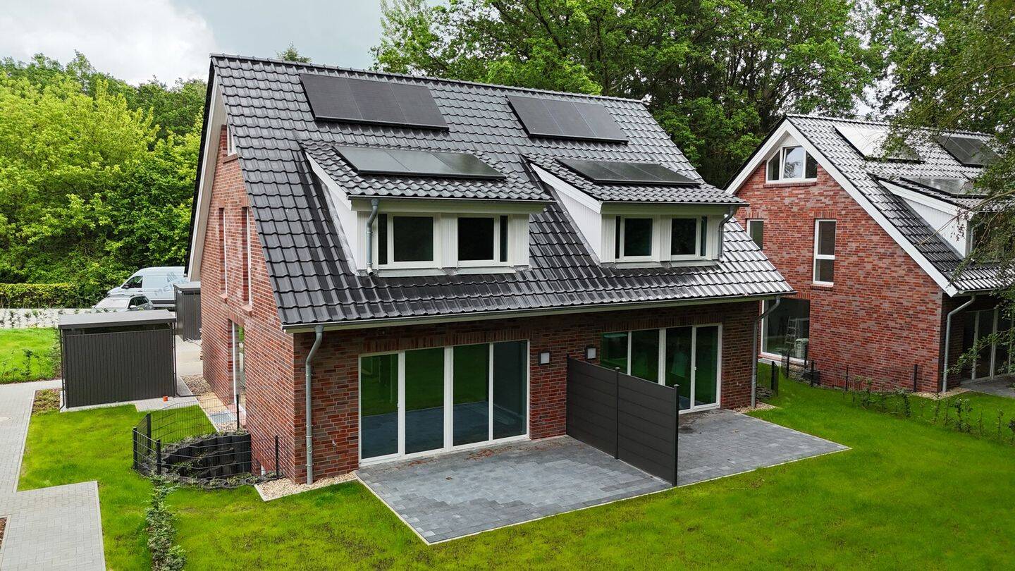 ***IHR NEUES ZUHAUSE – HOCHWERTIGE DOPPELHAUSHÄLFTE MIT VIEL PLATZ FÜR DIE FAMILIE***, 21244 Buchholz in der Nordheide