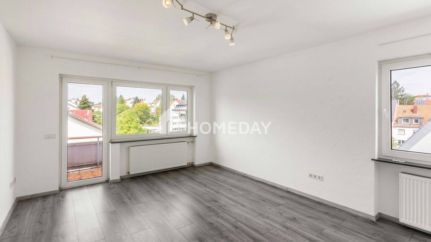 Bezugsfreie 2-Zimmer-Wohnung mit Balkon und Einbauküche in zentraler Lage von Pirmasens, 66955 Pirmasens (Erlenbrunn Innenstadt Niedersimten Ruhbank Winzeln)