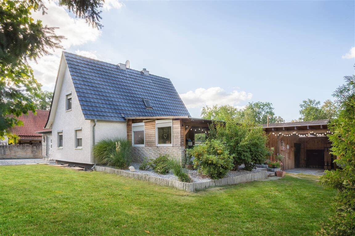 Gepflegtes Einfamilienhaus mit großem Garten und Nebengebäuden in Bahrdorf-Blanken, 38459 Bahrdorf