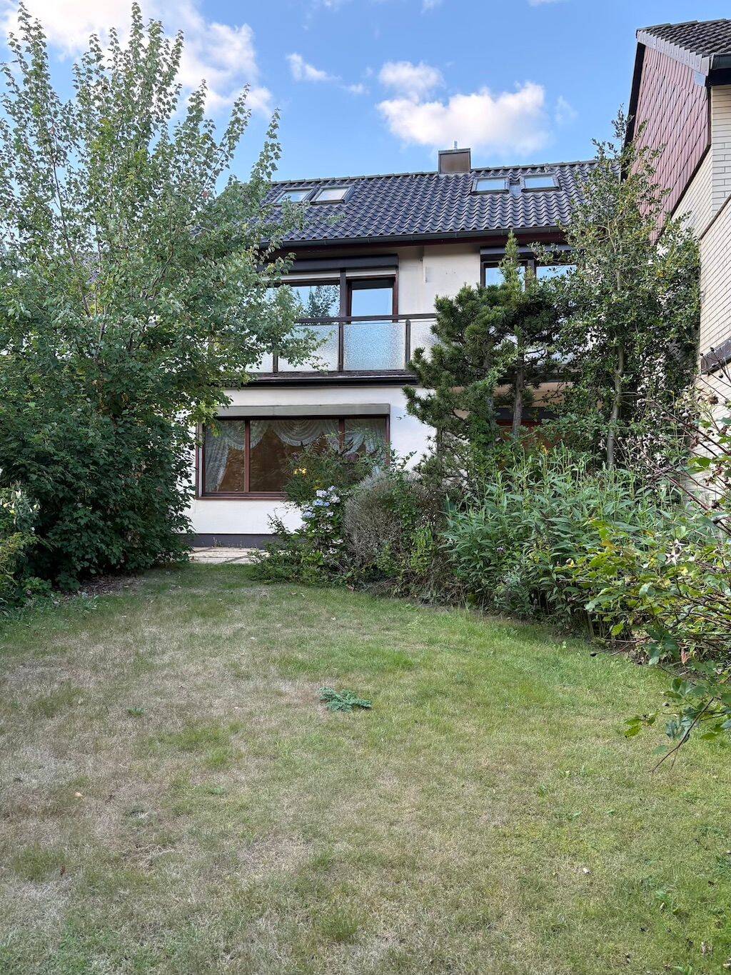70er-Jahre-Charme mit Potenzial – Reihenmittelhaus mit Garten & Balkon in Henstedt-Ulzburg, 24558 Henstedt-Ulzburg