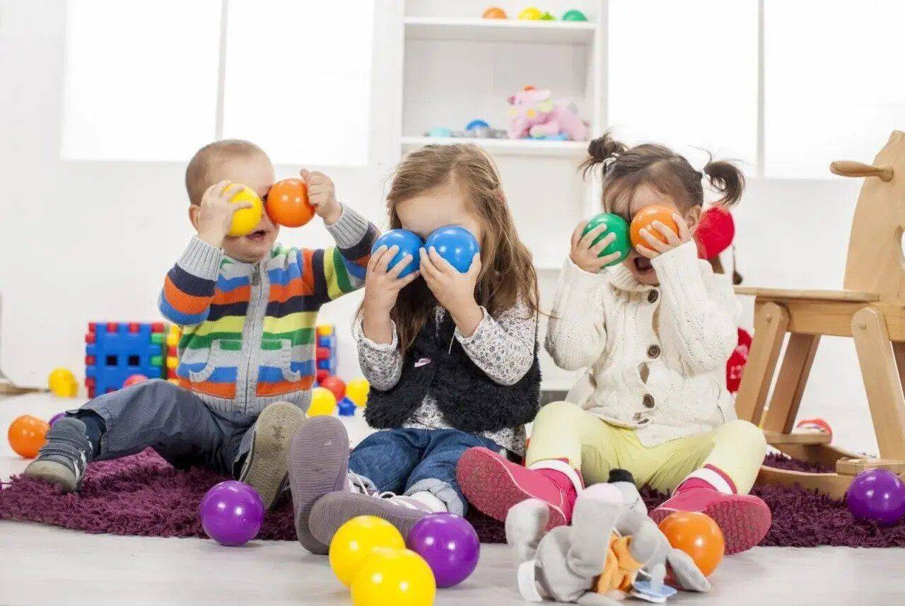 *Komfortable Doppelhaushälfte rechts mit Charme-Ideal für Familien mit Klinkeraktion*, 24149 Kiel (Neumühlen-Dietrichsdorf)