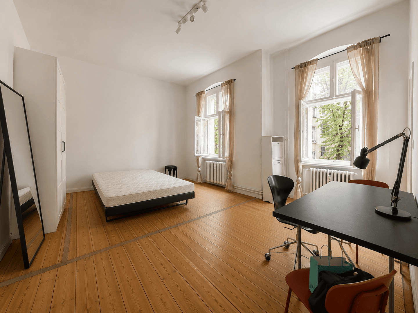 Bezugsfrei: Saniertes 1 Zimmer-Apartment mit Altbau-Flair, 13347 Berlin (Mitte Gesundbrunnen Wedding)