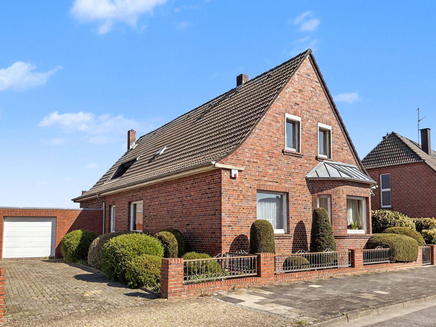 Charmantes Einfamilienhaus mit großzügigem Raumangebot in begehrter Wohnlage von Rheine, 48431 Rheine