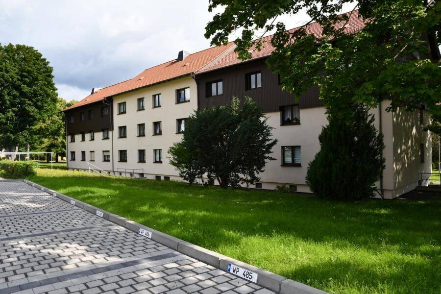 Wohntraum in gefragter Lage: Attraktive 4-Raum-Wohnung, 7381 Pößneck