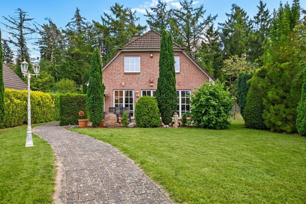 Raumwunder-Einfamilienhaus in Waldrandlage mit viel Entwicklungspotenzial – Henstedt-Rhen, 24558 Henstedt-Ulzburg