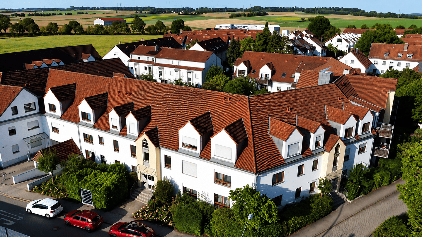 Charmante 1-Zimmer-DG-Wohnung in Obertraubling, 93083 Obertraubling