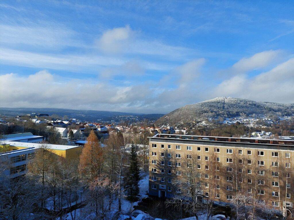 Familienfreundliche 4-Raumwohnung mit Balkon und Weitblick, 98527 Suhl (Suhl)