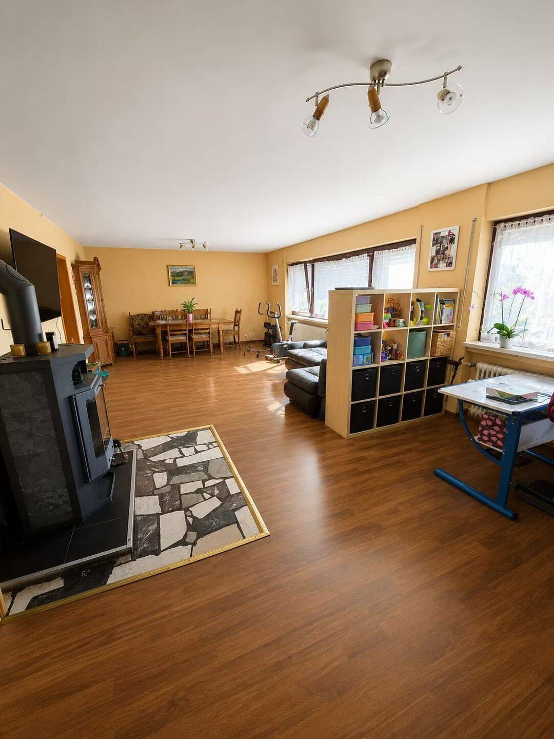 Familienidyll im Grünen – Einfamilienhaus mit Einliegerwohnung und 1.319 m² Grundstück, 55776 Reichenbach
