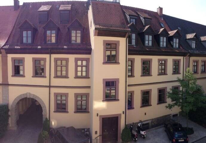 Helle 2,5-Zimmerwohnung im Barockhaus Würzburg Altstadt, 97070 Würzburg (Altstadt)