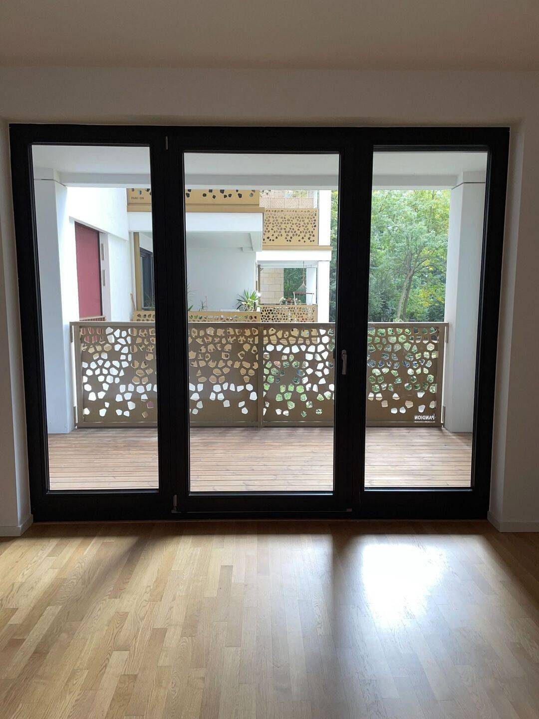 Wunderschönes * 2 Zimmer Apartment * Einbauküche * Bad * Gäste WC * Balkon, 10179 Berlin (Mitte)