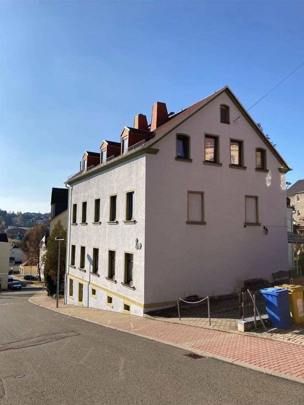 Großzügige 3,5-Zimmerwohnung in ruhiger Lage!, 8112 Wilkau-Haßlau