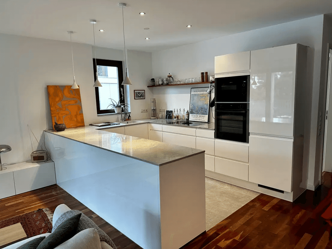 Hochwertige Wohnung in ruhiger zentraler Lage, kurze Wege zur City, 79106 Freiburg im Breisgau