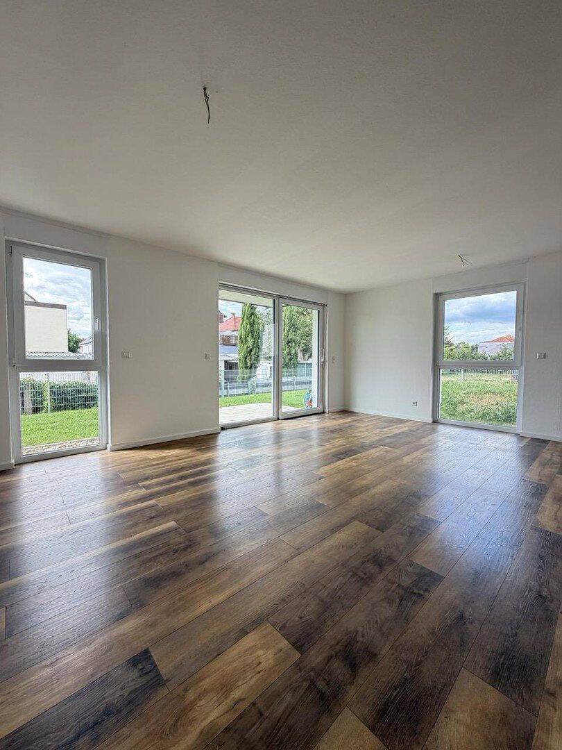 Neuwertige 3-Zi-EG-WHG mit Terrasse und Garten, 76689 Karlsdorf-Neuthard