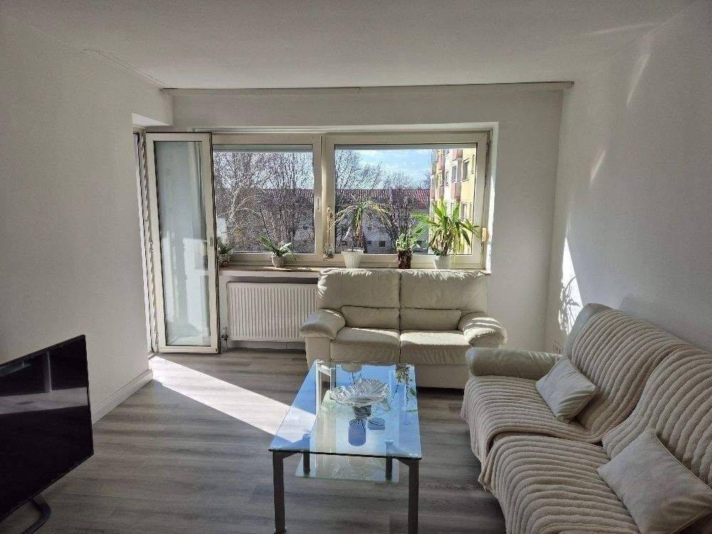 Nürnberg Zabo: schöne 4-Zimmerwohnung mit Balkon und modernem Bad; Wohnung 2024 renoviert; zum Selbstbezug, 90480 Nürnberg (Gleißhammer Mögeldorf Tiergarten Weichselgarten Zerzabelshof)