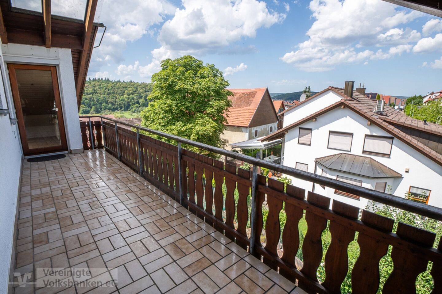 Charmante Dachgeschosswohnung mit besonderem Wohngefühl und Weitblick, 71120 Grafenau
