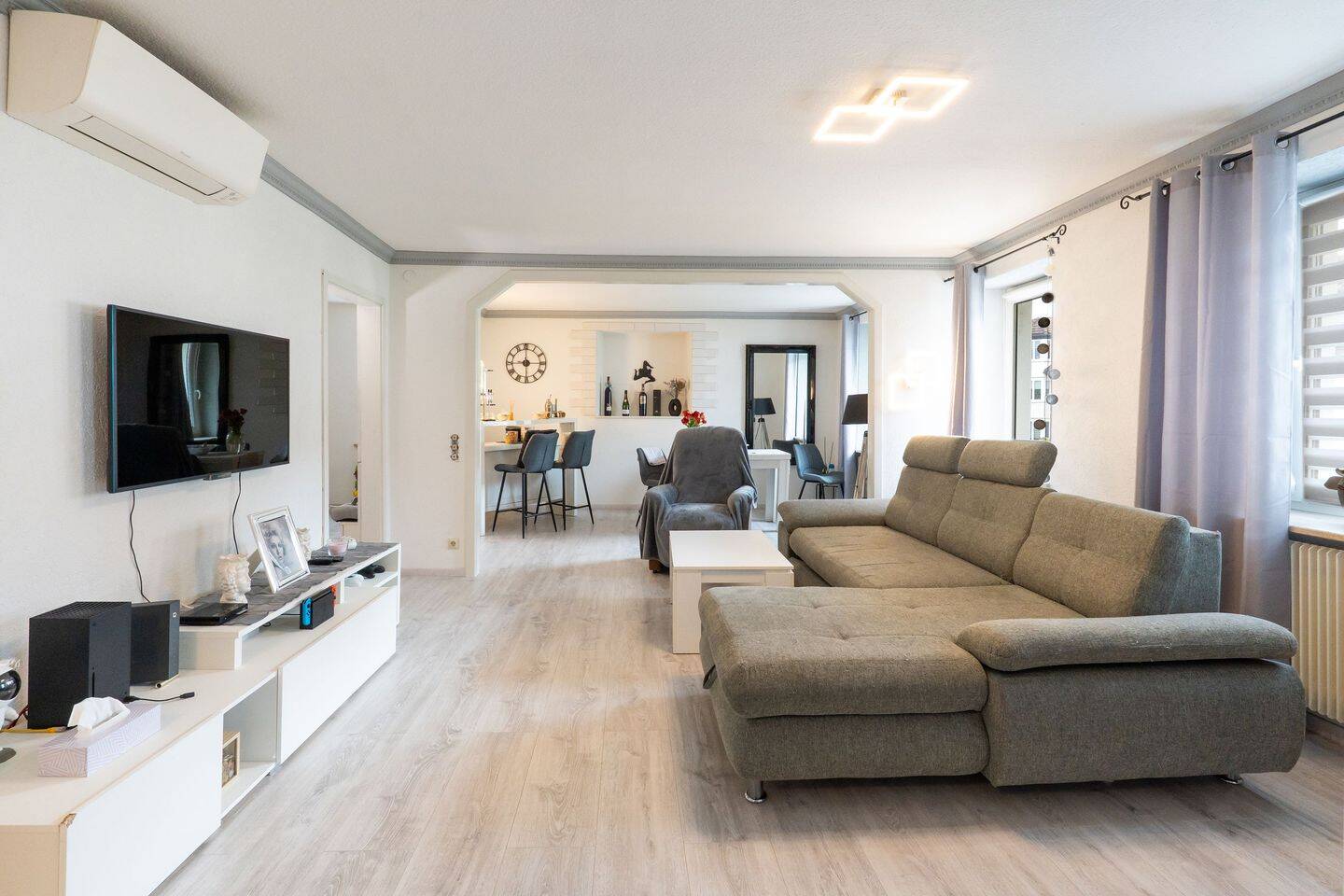 168 m² Maisonette mit 56 m² Dachterrasse & Gartenanteil, 79541 Lörrach