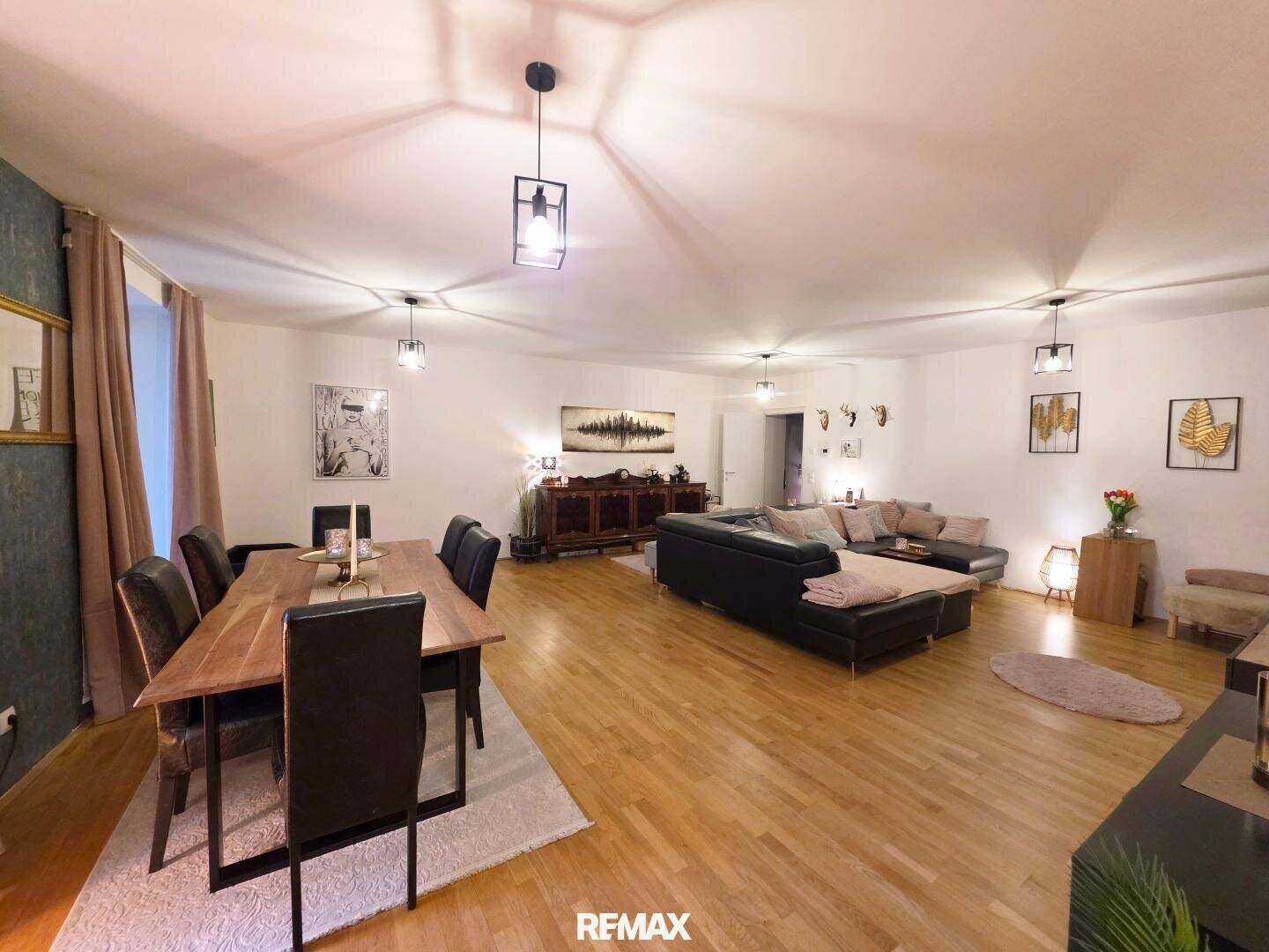 Wohnen im Zentrum – Eigentumswohnung mit Innenhof-Balkon, 94032 Passau (Altstadt Haidenhof-Nord Haidenhof-Süd Innstadt)