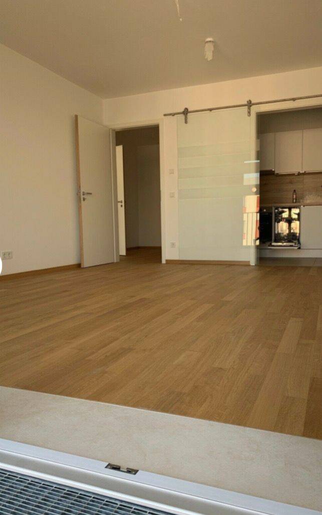 Moderne 2-Zimmer-Wohnung (BJ 2021) in TOP-Lage mit Balkon & Dachterrasse & Einbauküche, 93047 Regensburg (Innenstadt Kasernenviertel Ostenviertel Westenviertel)