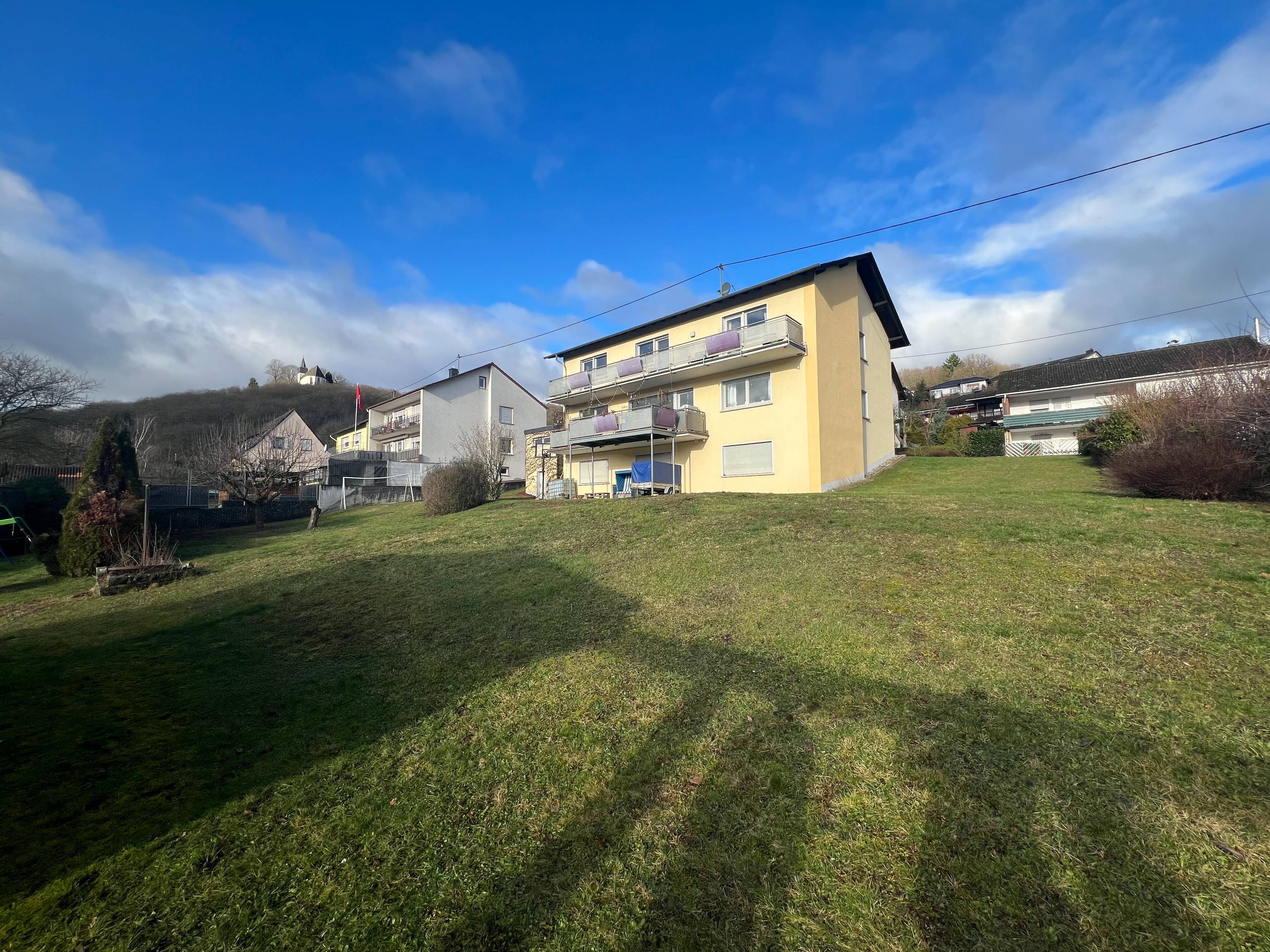 PREISREDUZIERUNG! Ein- bis Zweifamilienhaus mit großem Grundstück in Hochstetten-Dhaun zu verkaufen, 55606 Hochstetten-Dhaun