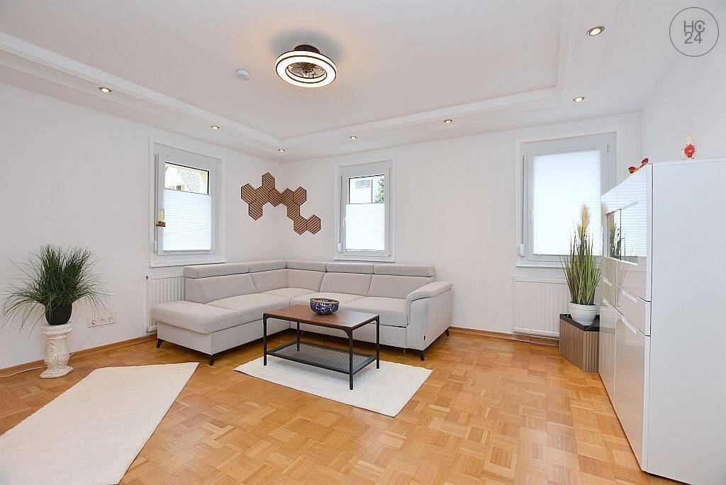 Modern möblierte Wohnung mit Terrassenmitnutzung in Stuttgart Wangen, 70327 Stuttgart