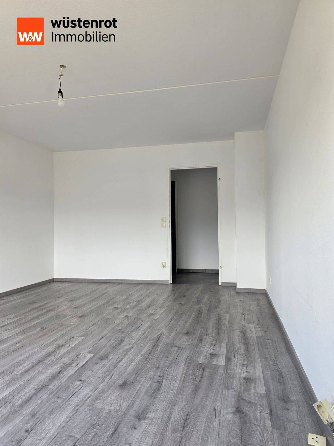 Moderne 3-Zimmer-Wohnung mit Balkon, Garage &  Keller!, 72116 Mössingen
